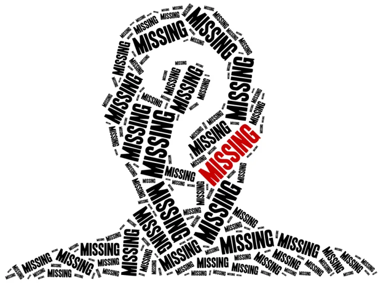 MIT: Policija mi neće vjerovati da nemam fotografiju svog djeda.


ČINJENICA: Nije posao policijskih službenika da vas kritiziraju o tome imate li ili ne nedavnu fotografiju svojih bližnjih. Ukoliko ju imate, prilikom dolaska u policijsku postaju ponesite što noviju fotografiju bilo da je u digitalnom ili papirnatom obliku. Policijski će se službenici pobrinuti da ih distribuiraju među policijske službenike koji rade na terenu. Dapače, poželjno je da ponesete nekoliko fotografija u kojima se nestala osoba vidi iz različitih kutova.