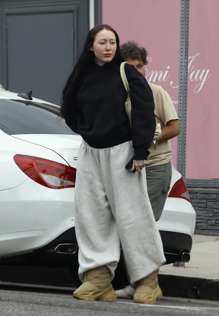 Od male kovrčave djevojčice do ekscentrične žene koja puni stranice tabloida