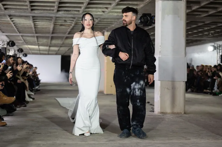 Od male kovrčave djevojčice do ekscentrične žene koja puni stranice tabloida