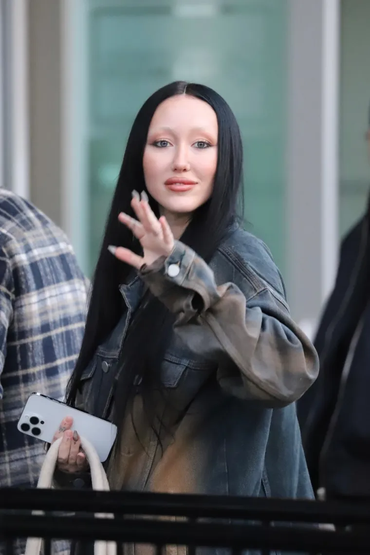 Od male kovrčave djevojčice do ekscentrične žene koja puni stranice tabloida