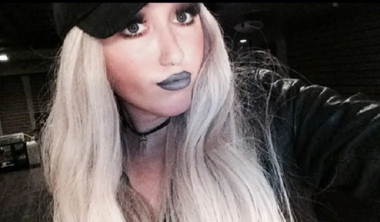 Od male kovrčave djevojčice do ekscentrične žene koja puni stranice tabloida