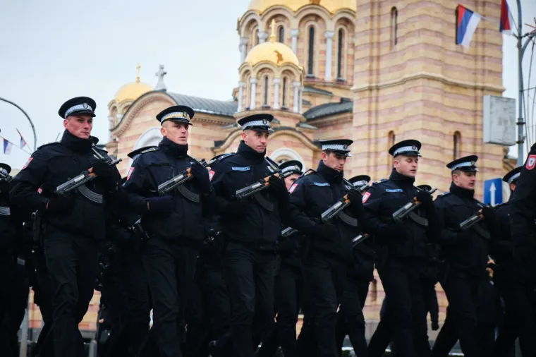 Proslava je održana u trenutku kada su MIlorad Dodik i njegov pravni savjetnik Zoran Tegeltija našli pod novim sankcijama Ministarstva financija SAD-a i State Departmenta, zbog kršenja Daytonskog sporazuma i umiješanosti u korupciju.