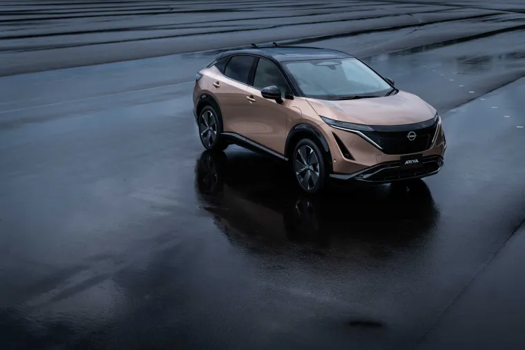 Nissan ARIYA - Godinu 2021. Nissan je obilježio sa svojim najprodavanijim modelom u Hrvatskoj &ndash; novim Qashqaijem. Novu 2022. bi trebao obilježiti električni model Ariya koji je već dostupan u putem prednarudžbi, a na na&scaron;im cestama ćemo ga gledati od ljeta.