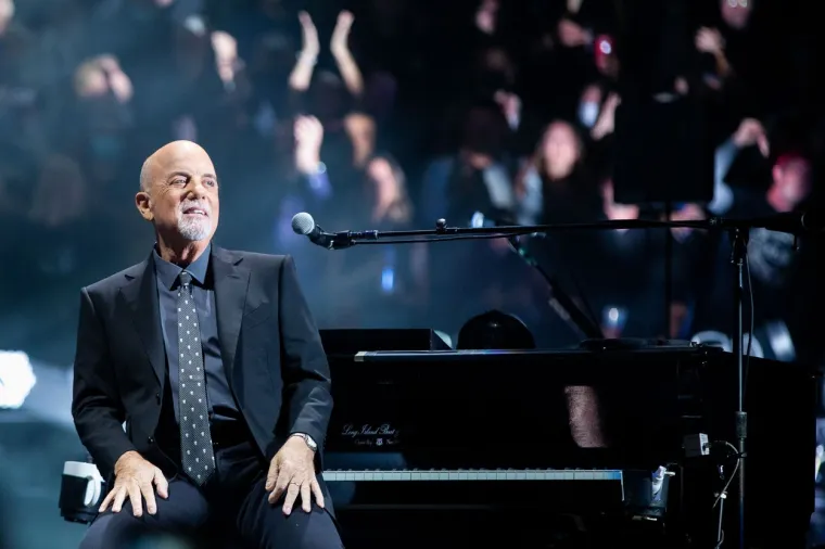 Beba Remy rođena je kada je njezin slavni otac, glazbenik s 5 nagrada Grammy, imao 68 godina.
