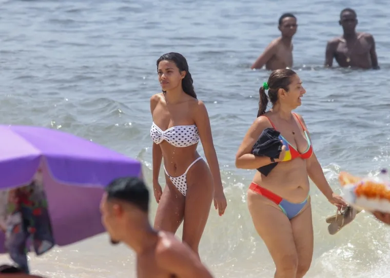 Mlada supruga Vincenta Cassela nimalo ne zaostaje za Monicom Bellucci