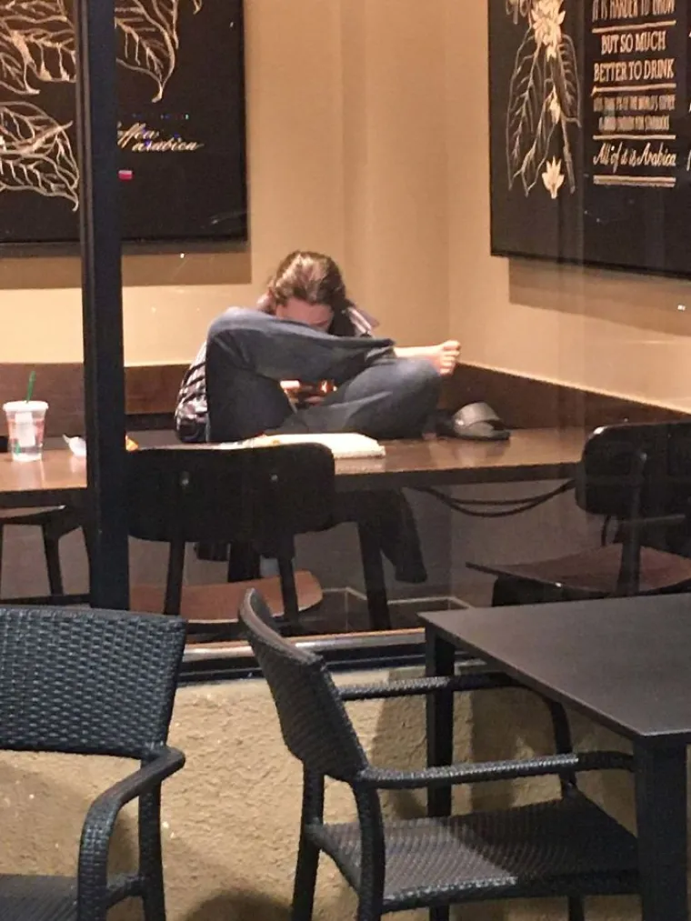 Ovakvog je gosta i dvije sekunde dosta: Zgrozit ćete se kada vidite &scaron;to si sve pojedini ljudi dopu&scaron;taju u restoranima