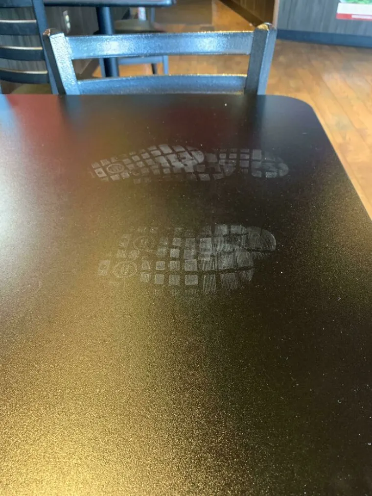 Ovakvog je gosta i dvije sekunde dosta: Zgrozit ćete se kada vidite &scaron;to si sve pojedini ljudi dopu&scaron;taju u restoranima