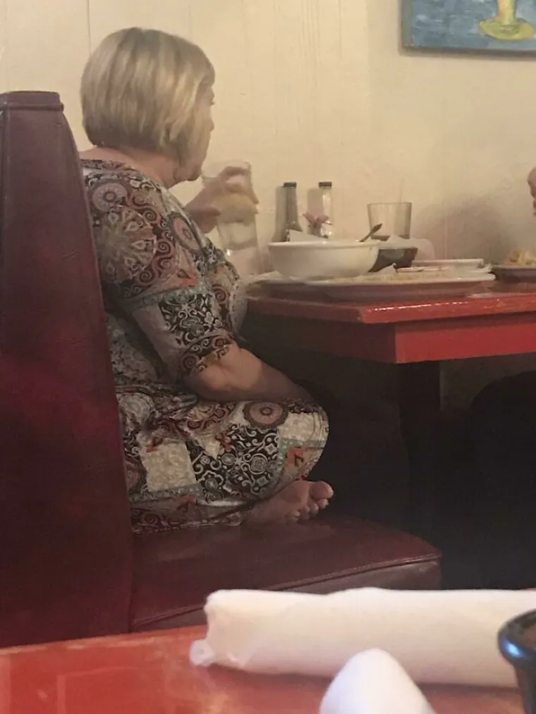 Ovakvog je gosta i dvije sekunde dosta: Zgrozit ćete se kada vidite &scaron;to si sve pojedini ljudi dopu&scaron;taju u restoranima