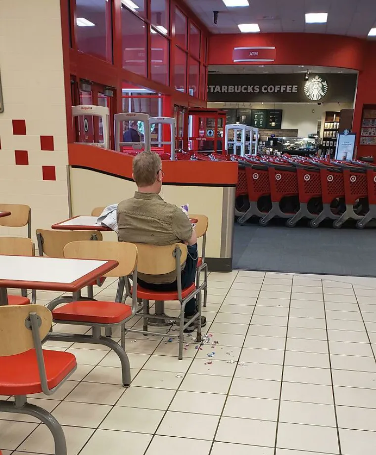 Ovakvog je gosta i dvije sekunde dosta: Zgrozit ćete se kada vidite &scaron;to si sve pojedini ljudi dopu&scaron;taju u restoranima