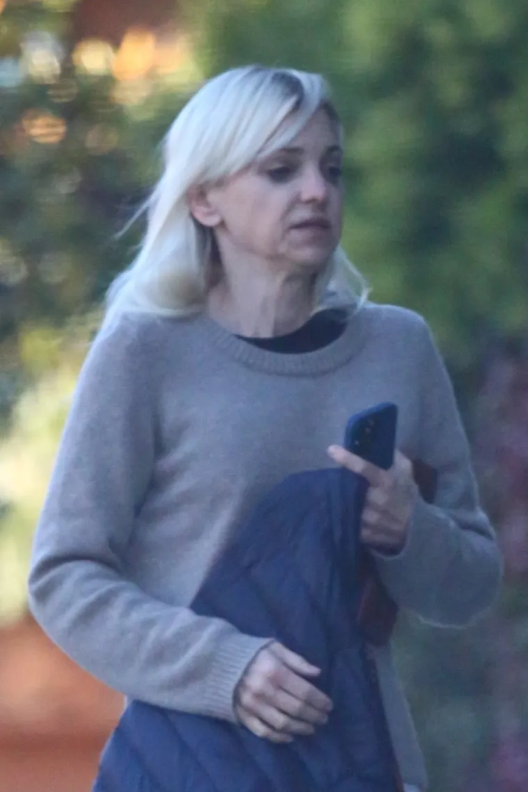 Miljenik Hollywooda ju je slomio, sreću je našla s drugim, a sad je iznenadila i paparazze