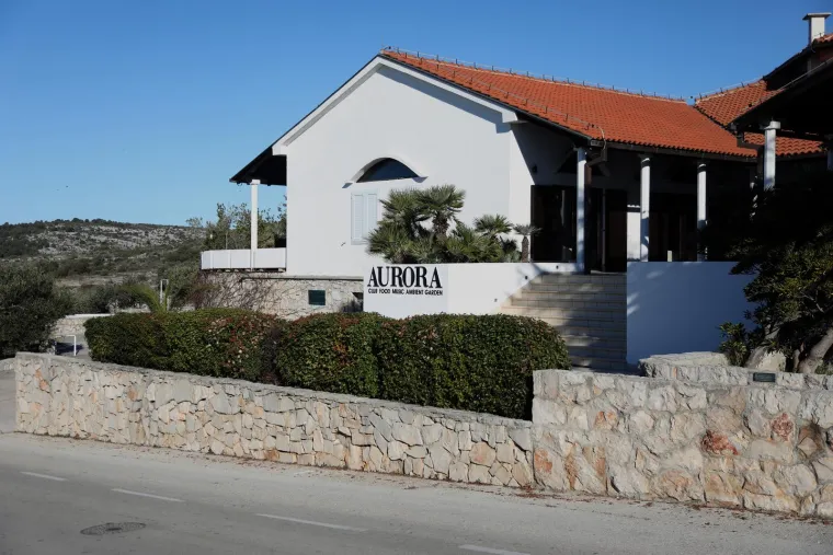 Klub je stavljen na prodaju samo nepuna dva tjedna nakon što je u popularnoj destinaciji organiziran doček Nove godine.

