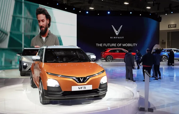 Vozila bi nakon kupnje trebala biti dostavljena u vaš dom, a tehničari bi trebali dolaziti kod kupaca na servis, kako bi problem pokušali riješiti na licu mjesta 