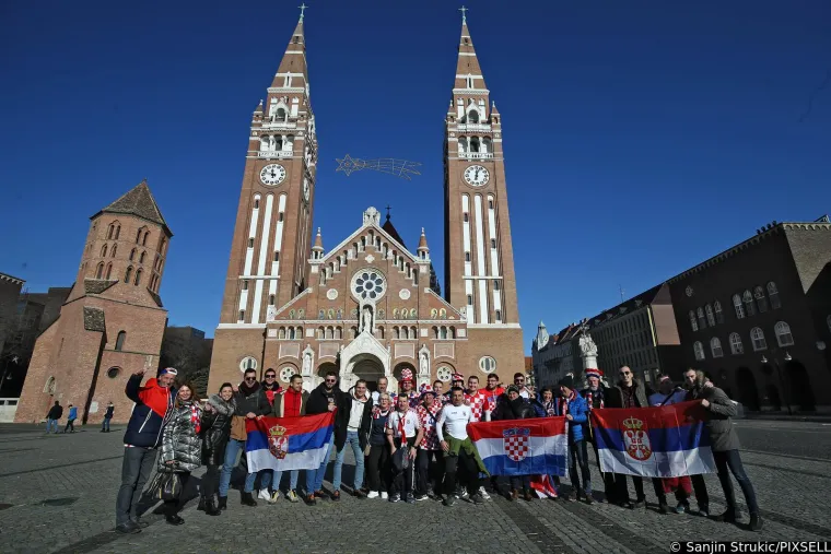 Hrvati i Srbi okupirali ulice Szegeda: Pogledajte kako je to izgledalo prije utakmice
