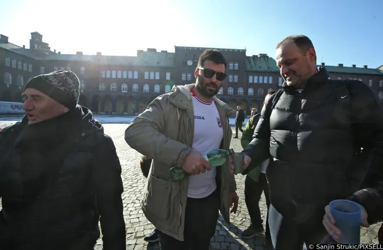 Hrvati i Srbi okupirali ulice Szegeda: Pogledajte kako je to izgledalo prije utakmice