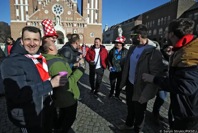 Hrvati i Srbi okupirali ulice Szegeda: Pogledajte kako je to izgledalo prije utakmice