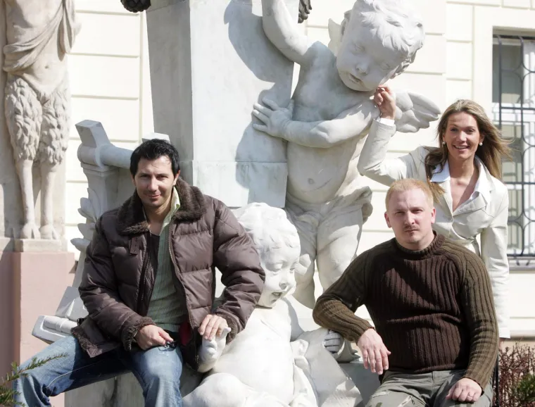 Procurile prastare fotke: Tara je i dalje hit, iako se odavno povukla i udala za konzula jedne kraljevine