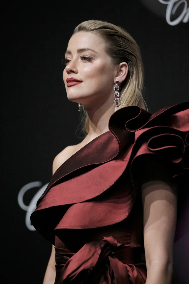 Nakon niza ne baš značajnih naslova, uslijedio je i film &quot;Dnevnik ruma&quot;, koji označava početak njezinog turbulentnog odnosa s Johnnyjem Deppom.