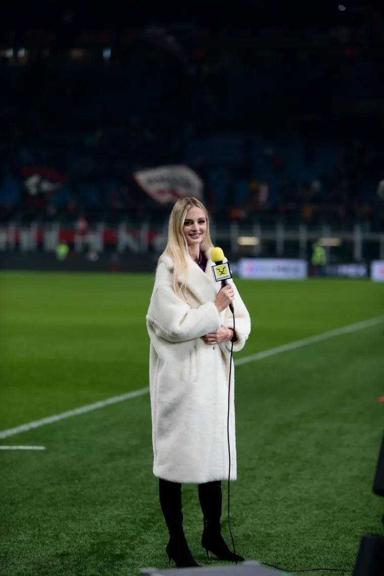 Na nogometnim terenima pojavilo se novo lice: Prelijepu Albanku nazivaju 'ubojicom' Dilette Leotte