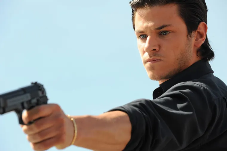 Gaspard Ulliel glumio je u 31. filmu i u 12 serija od 1999. godine. Posljednja serija u kojoj je glumio je "Moon Knight" koja će svjetlo dana ugledati u ožujku ove godine.