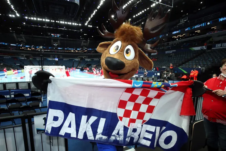 Navijači Hrvatske dobre volje uoči susreta s Crnom Gorom