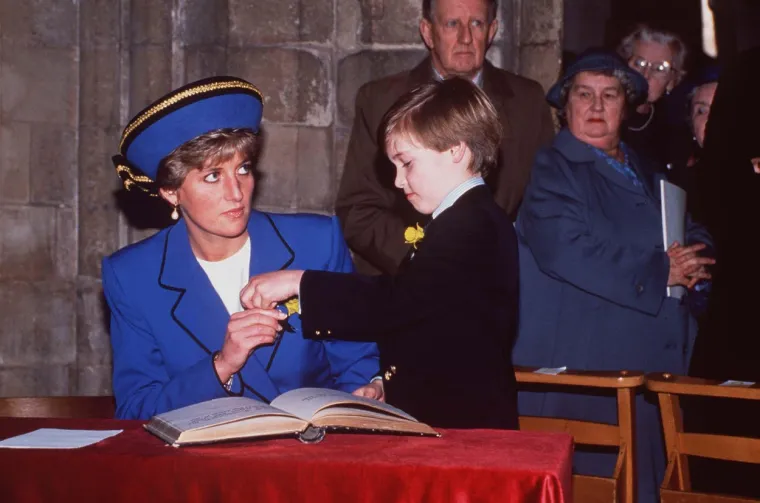 "Iako je priznala da se osjećala nelagodno kada bi pozirala pred fotografima, znala je vje&scaron;to pokazati svoje raspoloženje, bila sretna ili tužna", ispričao je Hussein za People. 