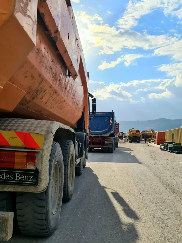 Pelje&scaron;ki most 'gazi' 21 kamion težine do 40 tona: Otkrivamo detalje ove operacije i kada ćemo se svi njime moći voziti