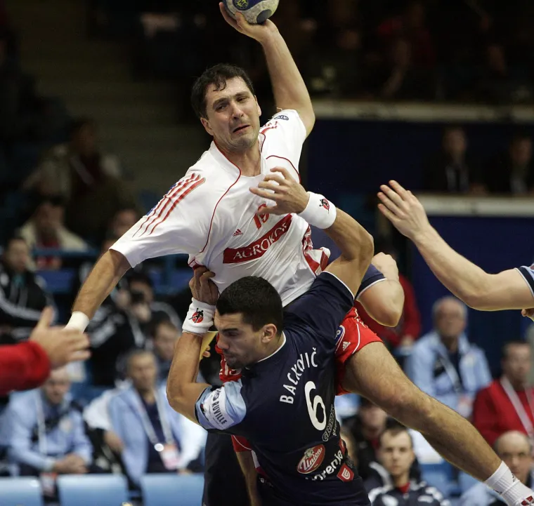 Svaki put kad odlučite prozivati i pljuvati Peru Metličića, dobro pogledajte ovo lice