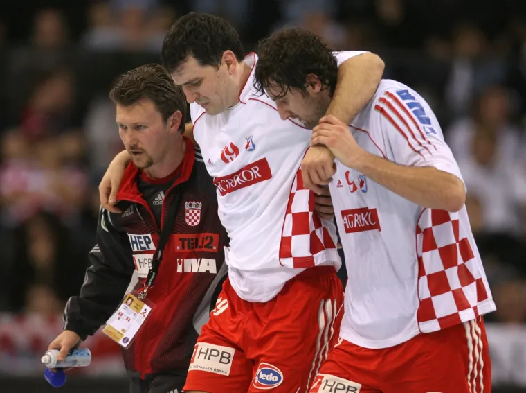 Svaki put kad odlučite prozivati i pljuvati Peru Metličića, dobro pogledajte ovo lice