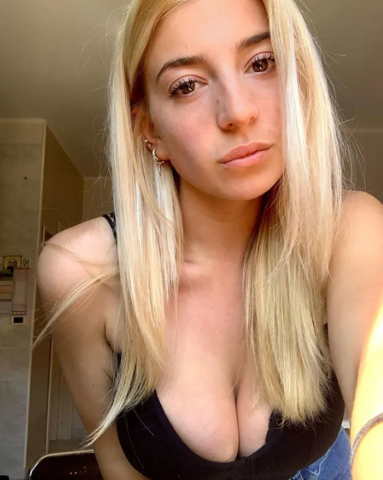 Procurile gole slike i video mlade i vrlo atraktivne nogometne sutkinje: 'Hakirali su mi mobitel...'