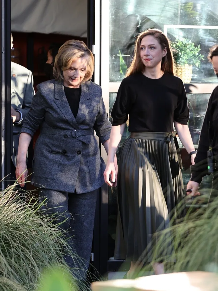 Kim Kardashian ima velike planove? Sastala se s Hillary Clinton, a posebnu pozornost izaziva jedan detalj