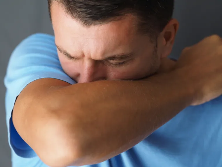 12 simptoma, 4 moguće dijagnoze: Imate li omikron, prehladu, gripu ili crijevnu virozu? Vrag je u detalju