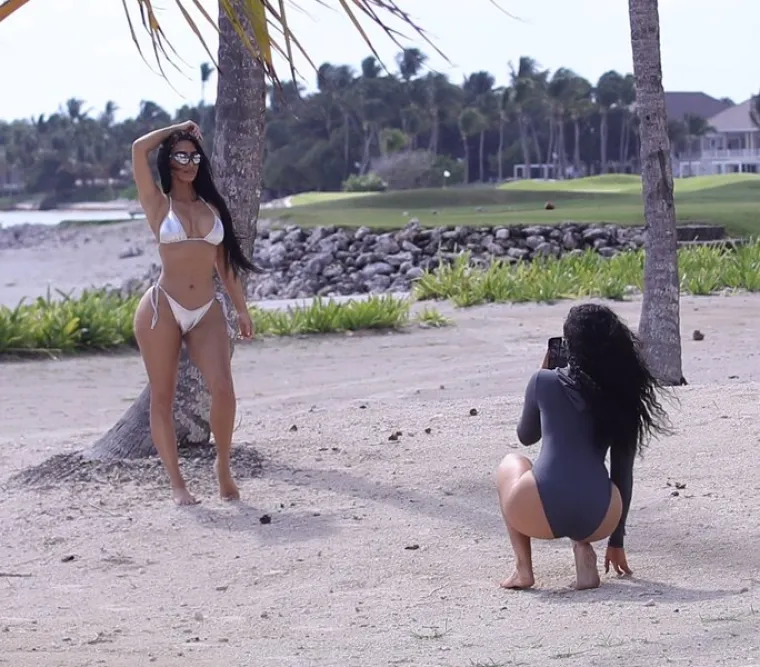 Kim Kardashian ima tijelo žene kakvo je Botticelli sanjao, ali nema tu ništa mitologije -  čisto savršenstvo!