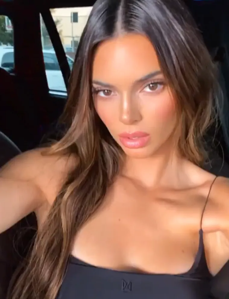 Želite izgledati kao Jennifer Lopez ili Kendall Jenner? Otkrile kako se šminkaju: Trebaju vam samo ove tri stvari!