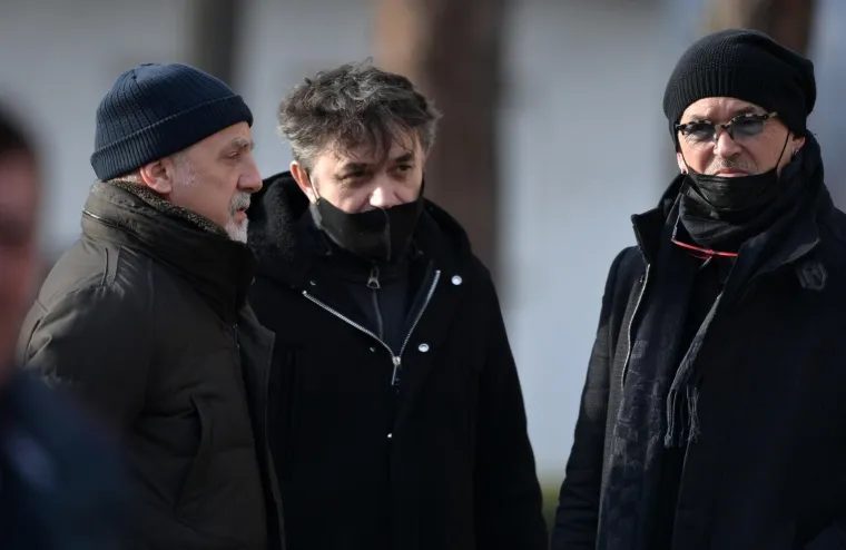 Posljednji ispraćaj glazbene legende Akija Rahimovskog na zagrebačkom Mirogoju