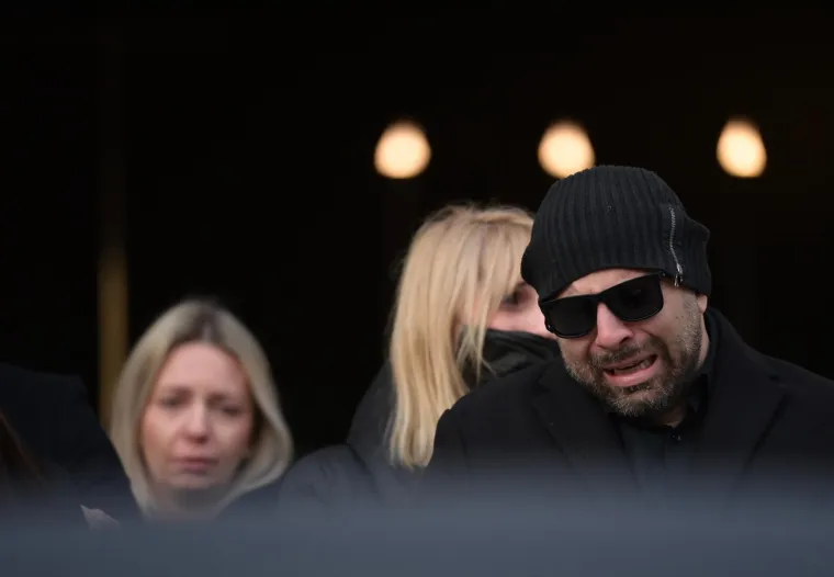 Posljednji ispraćaj glazbene legende Akija Rahimovskog na zagrebačkom Mirogoju