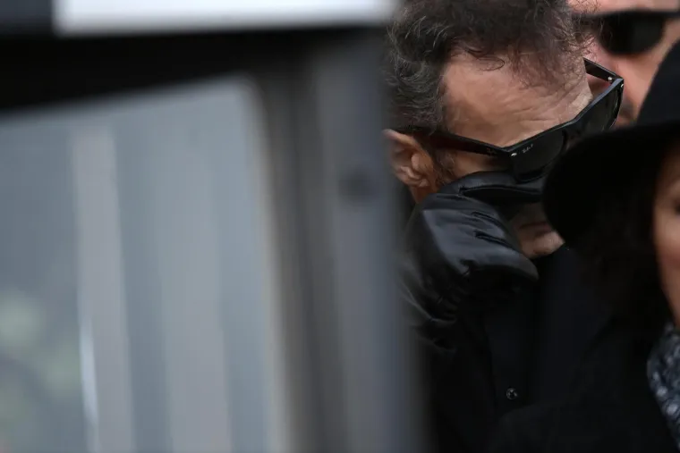 Posljednji ispraćaj glazbene legende Akija Rahimovskog na zagrebačkom Mirogoju