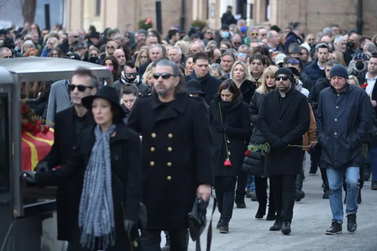 Posljednji ispraćaj glazbene legende Akija Rahimovskog na zagrebačkom Mirogoju