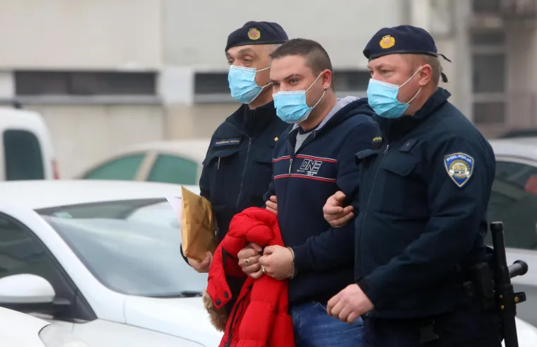 Privedena braća Amić zbog prijetnji smrću načelniku Udbine: Njihovi konji izazivali prometne nesreće