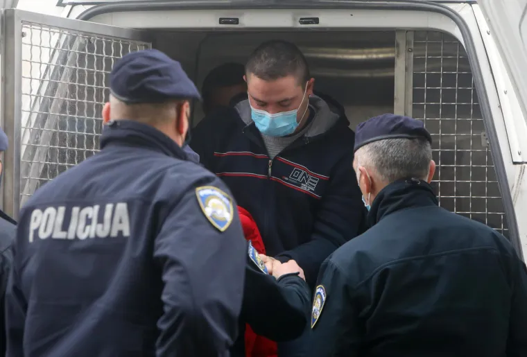 Privedena braća Amić zbog prijetnji smrću načelniku Udbine: Njihovi konji izazivali prometne nesreće