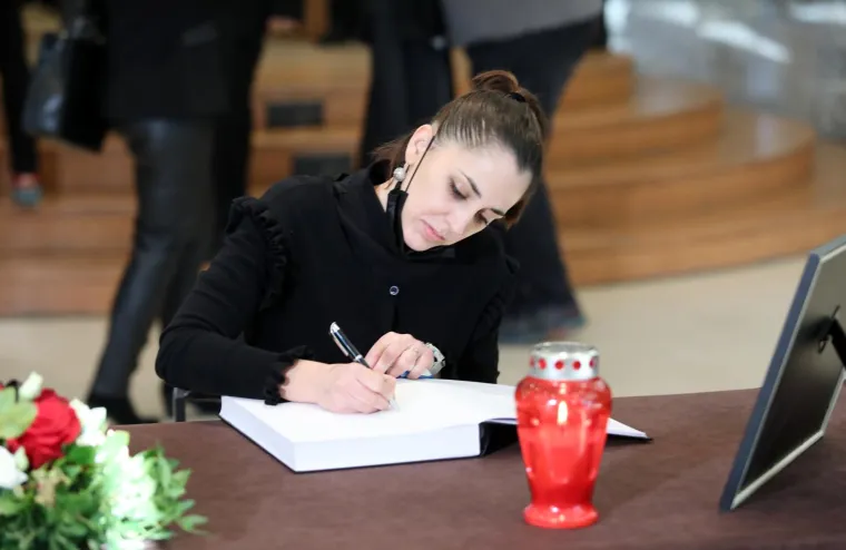 Komemoracija u čast iznenada preminulom Akiju Rahimovskom u Lisinskom.