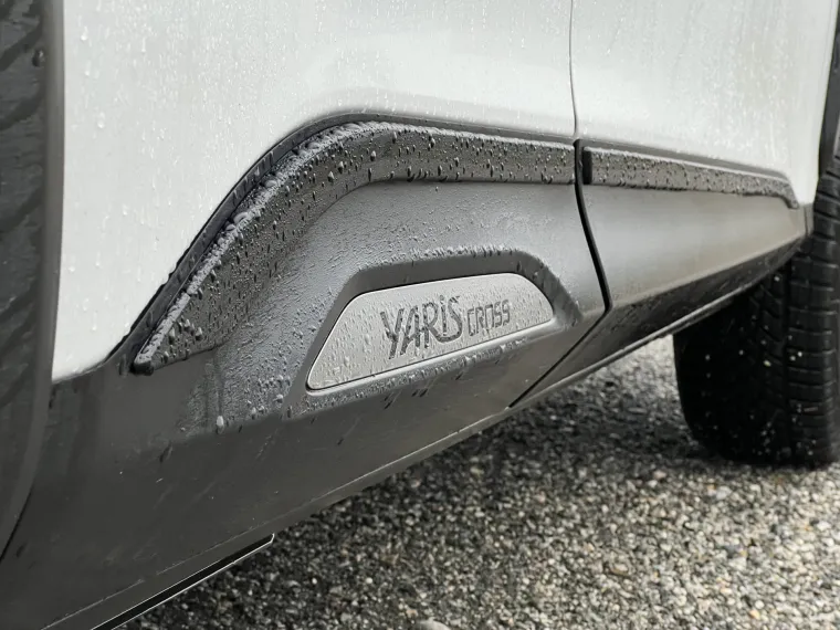 Kupcima je na izbor 10 boja karoserije, kao i dvobojna izvedba s crnim, zlatnim ili bijelim krovom uz vi&scaron;e razine opreme.