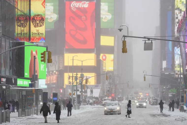 Velika snježna oluja poharala sjeveroistok SAD-a