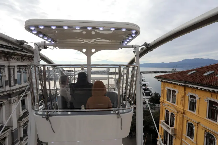 Rijeka dobila novu atrakciju: Tko je za vožnju 22 metara visokim panoramskim kotačem? Evo koliko ko&scaron;ta