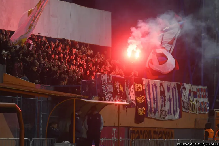 Hajduk u novim problemima, pogledajte što su njihovi navijači radili za vrijeme utakmice sa Šibenikom