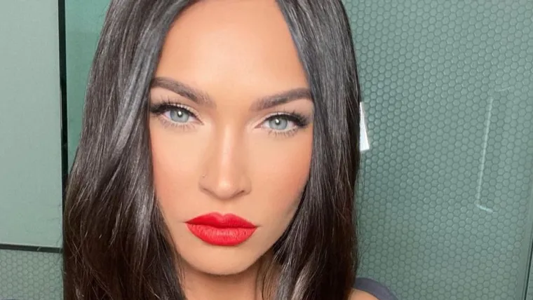 Megan Fox podijelila dražesne slike s Machine Gun Kellyjem, ali ljudima nešto 'smrdi': 'On je opasan'