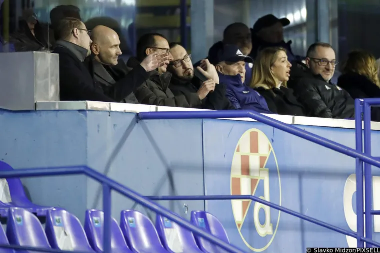 Gradonačelnik Toma&scaron;ević pojavio se u svečanoj loži Dinama, pogledajte u čijem se dru&scaron;tvu nalazi