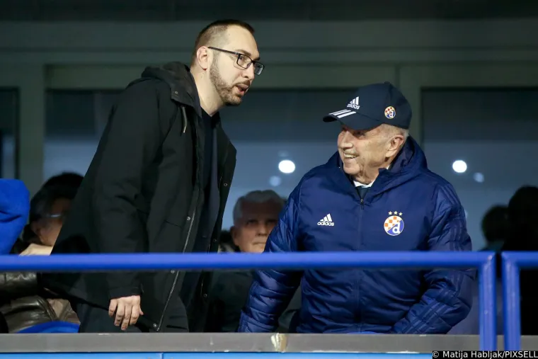 Gradonačelnik Zagreba Tomislav Toma&scaron;ević pojavio se u svečanoj loži Dinama gdje su i Mirko Bari&scaron;ić, Vlatka Peras, Kre&scaron;imir Antolić, Amra Peternel.