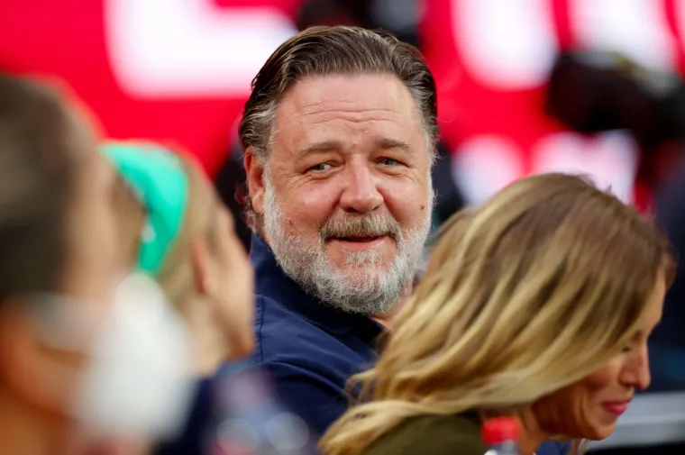 Russell Crowe rijetko kada izvodi svoju 26 godina mlađu djevojku Britney: Kad vidite kako izgleda, bit će vam jasno i zašto