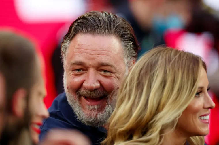 Russell Crowe rijetko kada izvodi svoju 26 godina mlađu djevojku Britney: Kad vidite kako izgleda, bit će vam jasno i zašto