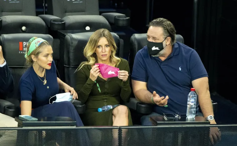 Russell Crowe rijetko kada izvodi svoju 26 godina mlađu djevojku Britney: Kad vidite kako izgleda, bit će vam jasno i za&scaron;to